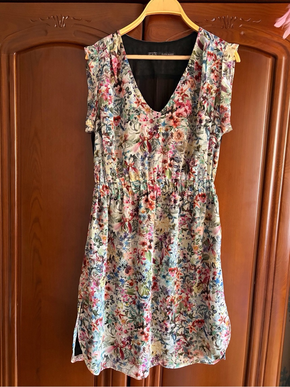 Zara Floral Multicolor V-Neck Summer Dress